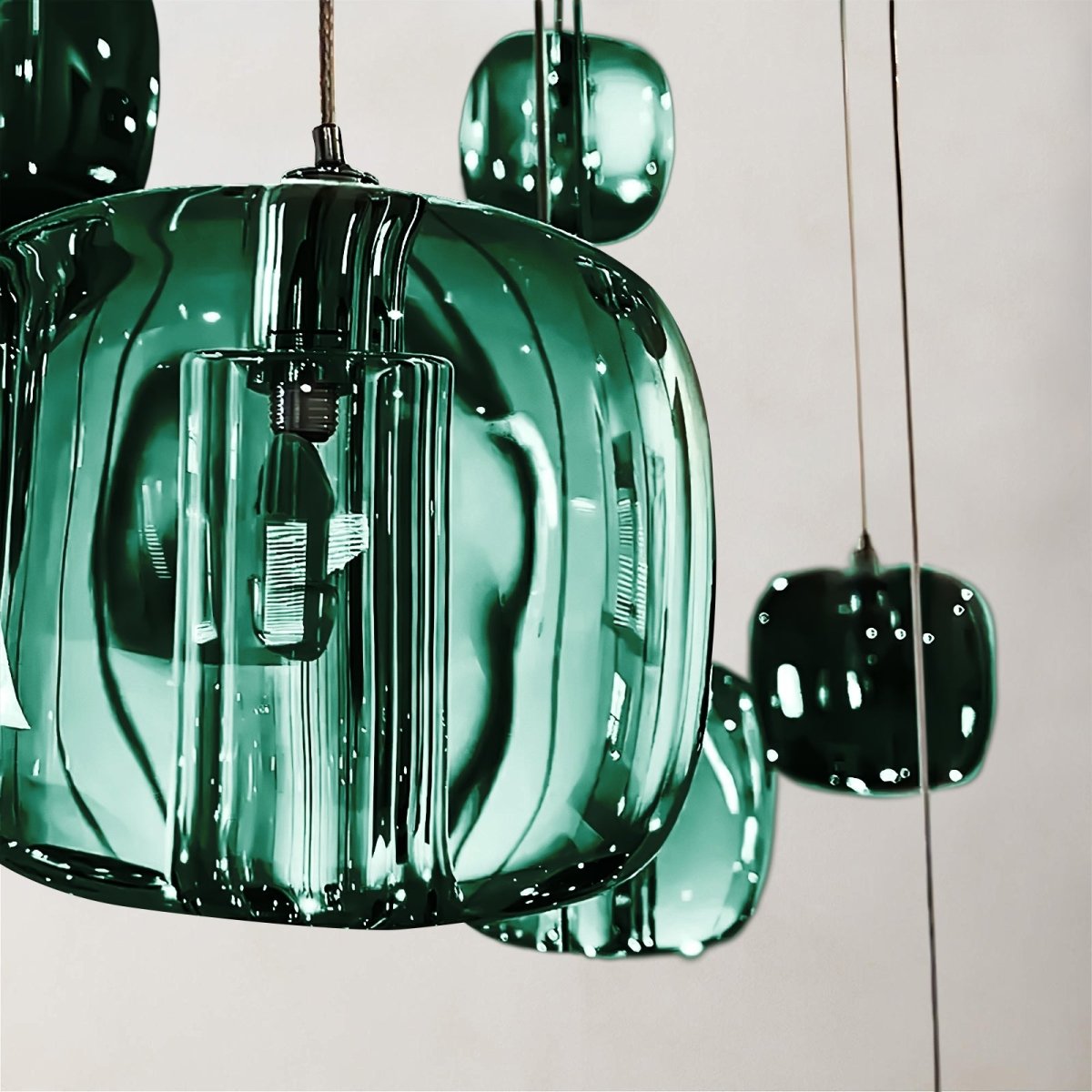 Viviana Verde - Pendant Light Emerald Green Transparent Glass Gold Finish - Contempo.haus